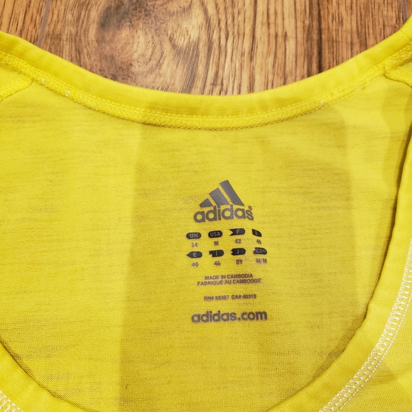 Adidas and Reebok bundle Medium 3/$10❤ - Picture 4 of 8